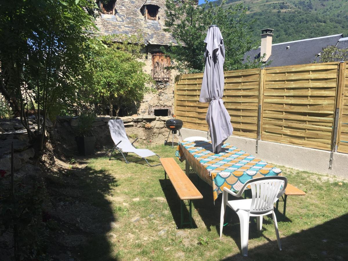 Gite De Montagne Le Lustou Sailhan Екстер'єр фото